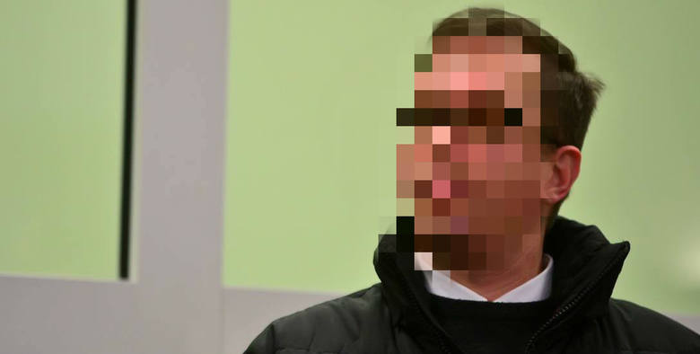 W 2005 roku ksiądz pedofil Paweł Kania został zatrzymany za próbę nakłonienia młodych chłopców do czynów „za stówę”. W jego komputerze znaleziono dziecięcą pornografię.