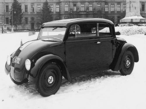 Fot. Skoda: Inżynier Karel Hradliczka skonstruował w 1935 r. prototyp Skody 932 z obłym nadwoziem i chłodzonym powietrzem silnikiem o pojemności 1,4