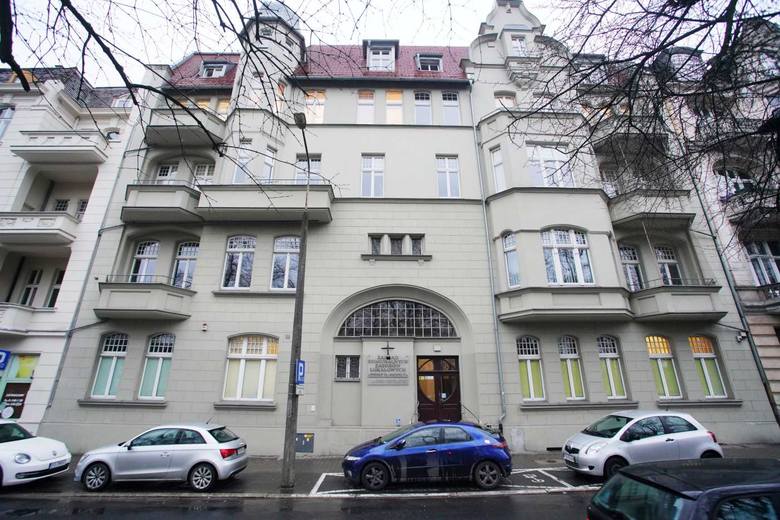 Spółka ZKZL zarządza  ok. 12 tysiącami mieszkań komunalnych i socjalnych oraz ok. 3 tysiącami lokali użytkowych, które są własnością Poznania