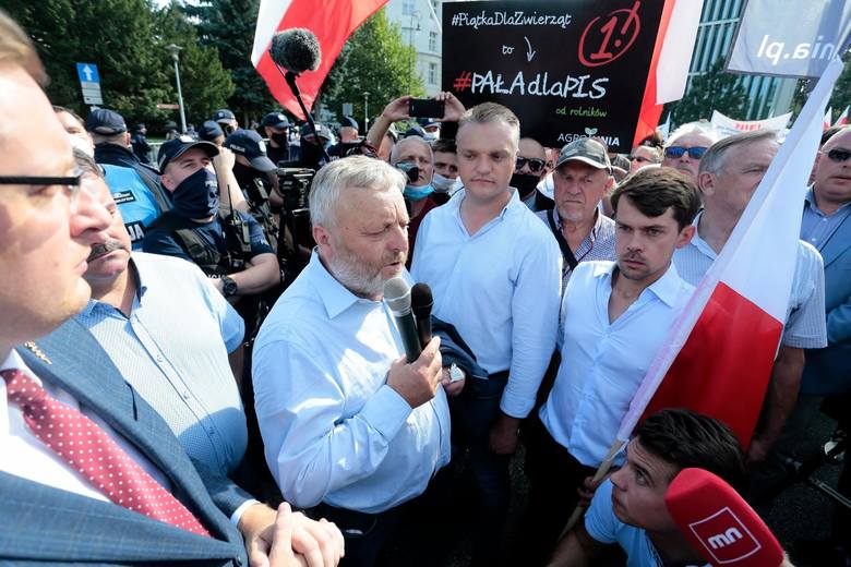 Lewactwo Kaczyńskiego, czyli kto ustawi gilotynę i zetnie prezesa, krzycząc: „Oto jest głowa zdrajcy”