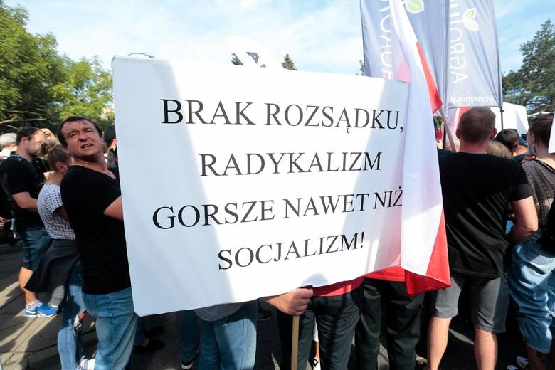 Przeciwko "Piątce Kaczyńskiego" suweren protestuje w całej Polsce.