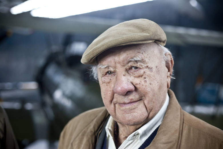 Sto lat życia Ludwika Krempy, pilota, który na Wyspach walczył o Polskę [zdjęcia]