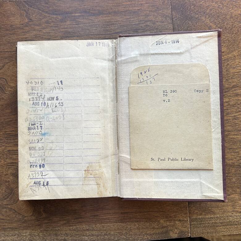 Książka wróciła do biblioteki po ponad 100 latach. Miała ją opuścić w 1919 roku