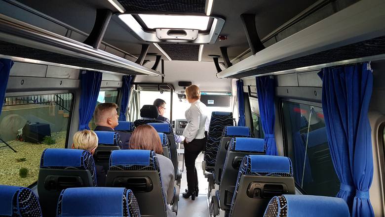 Razem Przeciw Smogowi: nowoczesne, ekologiczne autobusy wyjechały na drogi powiatu strzeleckiego