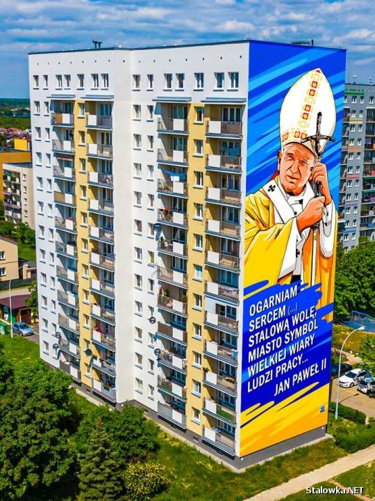 Przykładowa wizualizacja muralu z papieżem Janem Pawłem II na wieżowcu przy Alejach Jana Pawła II w Stalowej Woli