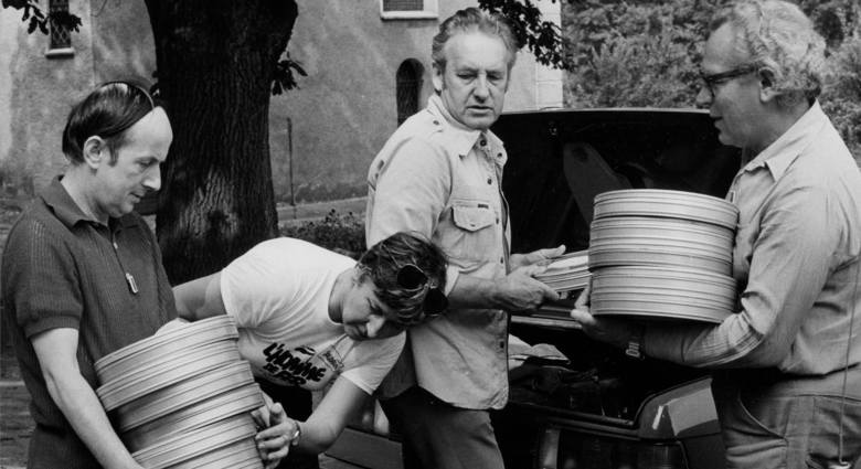 Czerwiec 1981 r. Andrzej Wajda przywozi do Łagowa nagrodzonego Złotą Palmą w Cannes „Człowieka z żelaza”. Pudełka ze szpulami odbiera Włodzimierz Piwowarczyk