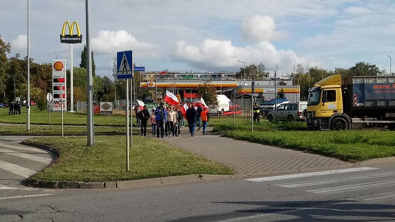 Wjazdy na S3 blokowane przez rolników. Co dzieje się w Lubuskiem? Protest rolników na węźle koło Sulechowa i pod Gorzowem