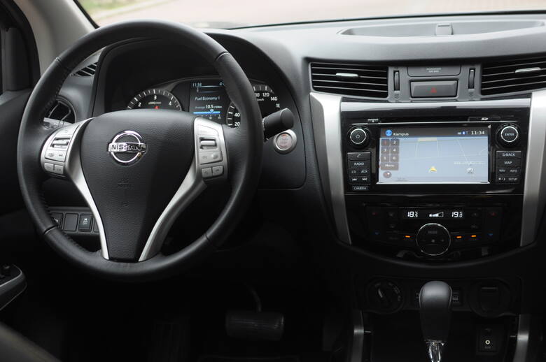 Nissan Navara to klasyka gatunku pick-upów. Aktualna generacja modelu jest obecna w sprzedaży już od 5 lat. Czy mimo sporego stażu rynkowego, samochód