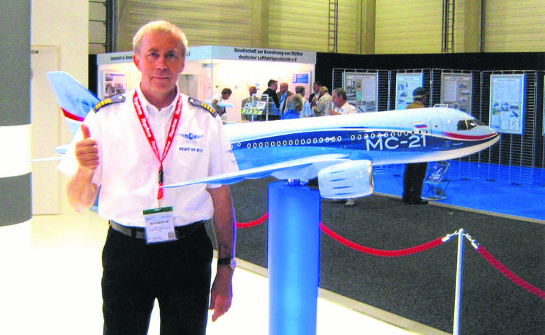  W zeszłym roku pan Bazyli był w Berlinie na pokazie rosyjskiego samolotu Irkut MC-21. - To konkurent  dla Airbusa 320 - podkreśla. 
