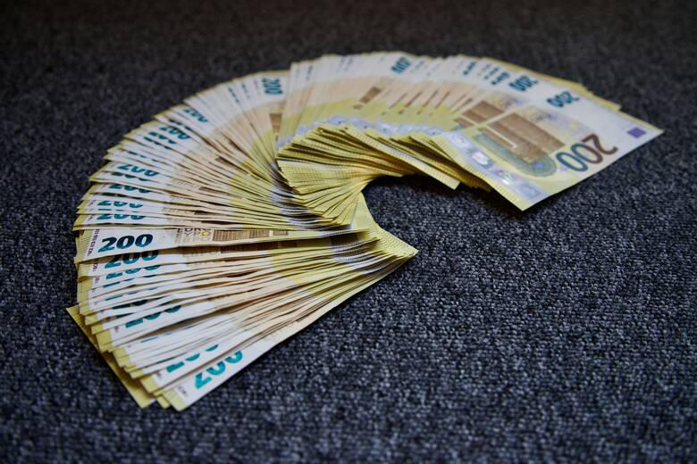 Biznesmenowi z Włoch skonfiskowano majątek wart 400 mln euro. Jest on powiązany z kalabryjską mafią. Zdjęcie ilustracyjne