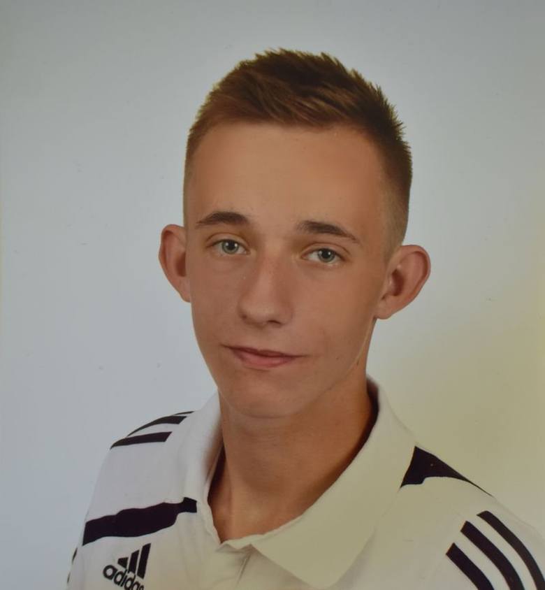 Zaginął 16-letni Dawid Stolpa z Lichnów. Rodzina i chojnicka policja proszą o pomoc w odnalezieniu szesnastolatka [rysopis, zdjęcie]
