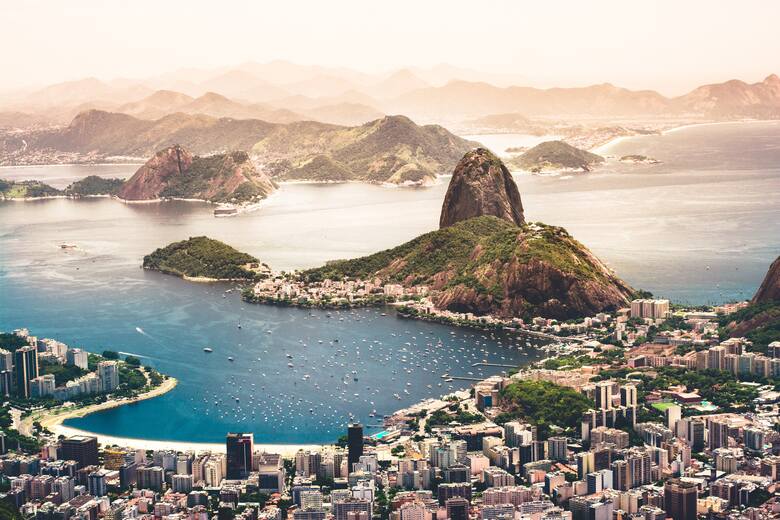 Widok na morze i góry w okolicach Rio de Janeiro