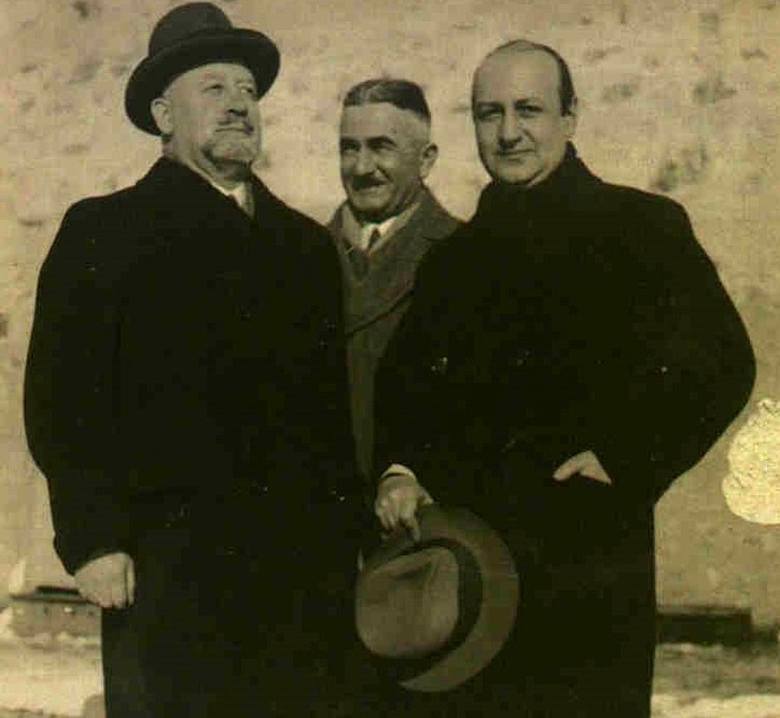 Rudolf von Sebottendorf (pierwszy z lewej) z przyjaciółmi w Stambule (1939 r.)
