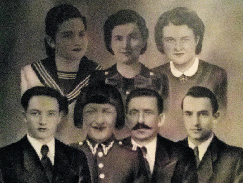 Rodzina Rzeszutków. U góry od lewej: Jadwiga, mama Julia i Gienia. U dołu od lewej: Tadeusz, Stanisław, ojciec Karol i Leopold.