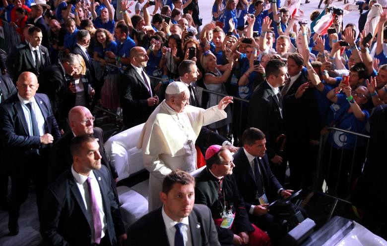 ŚDM 2016. Spotkanie papieża z wolontariuszami [ZDJĘCIA, WIDEO]