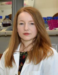 dr Alicja Chmielewska z Zakładu Biologii Molekularnej Wirusów Międzyuczelnianego Wydziału Biotechnologii UG i GUMed