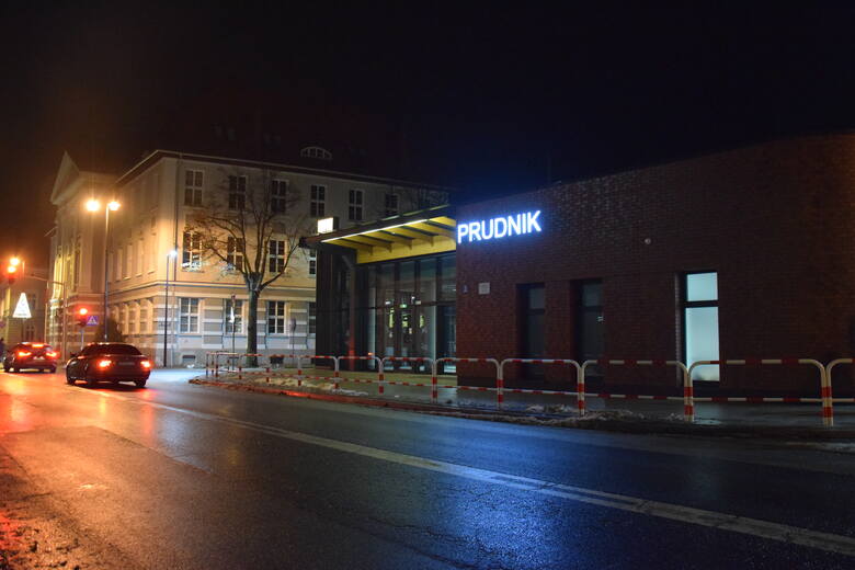 Prudnik - nowy dworzec autobusowy.