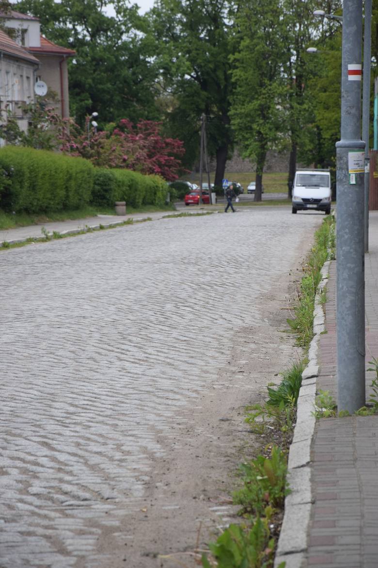 Rusza modernizacja al. Piastów. Zamiast bruku będzie asfalt, droga będzie szersza.