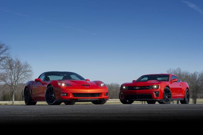 Corvette ZR1 oraz Camaro ZL1, Fot: Chevrolet
