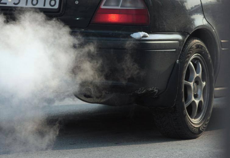 Dlaczego auto dużo pali? Co to jest ekonomiczna jazda samochodem?
