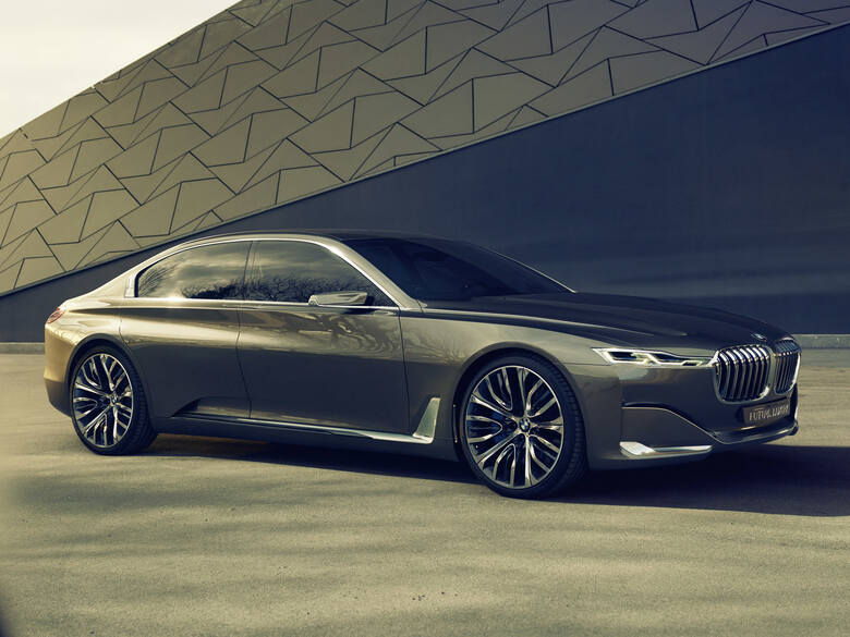 BMW Serii 9 pod względem stylistycznym ma nawiązywać natomiast do konceptu Vision Future Luxury. Pod maską może zagościć doładowany silnik V8,a w przyszłości
