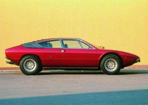 Fot. Lamborghini: Urraco (1972-79)  znaczy "młody byk".
