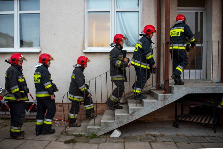 Z bliska przyjrzeliśmy się, jak wygląda codzienna praca strażaków z jednostki na Piątkowie.