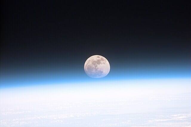 NASA ma do 2026 roku stworzyć na księżycu strefę czasową. Wtedy też na Srebrnym Globie ma ponownie wylądować człowiek