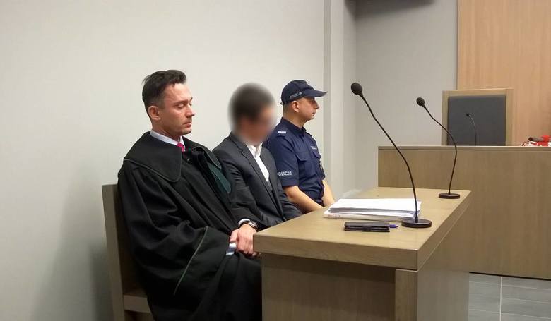 Adwokat Jakub B. został skazany na dwa lata więzienia za oszukanie biznesmena Grzegorza Kozłowskiego. Wyrok roku więzienia w zawieszeniu na dwa lata usłyszała też jego żona Anna B., która również jest adwokatem. Oboje chcieli dobrowolnie poddać się karze.<br /> <br /> Prokuratura oskarżyła...