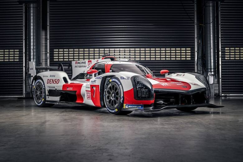 Toyota Gazoo Racing wkracza w nową erę wyścigów długodystansowych. Od sezonu 2021 zespół japońskiego producenta będzie startował w serii FIA WEC używając