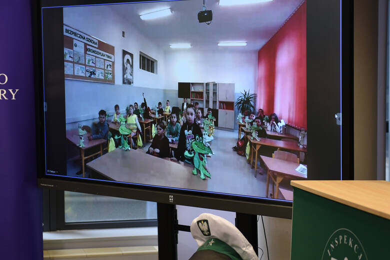 Szkoła Bezpieczeństwa Krokodylka Tirka zawitała do pierwszej szkoły, w której uczą się dzieci uchodźców z Ukrainy. O zasadach bezpieczeństwa ruchu drogowego,