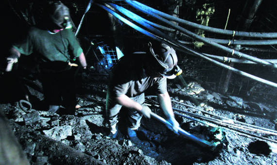 Akcja ratownicza na kopalni Wujek-Śląsk jeszcze bez przełomu