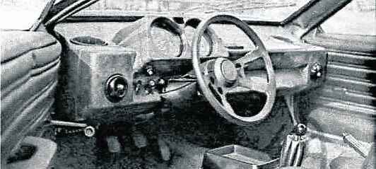 To jedyne, marne zdjęcie daje pojęcie, jak wyglądało wnętrze Polskiego Fiata 1100p Coupe fot: Archiwum