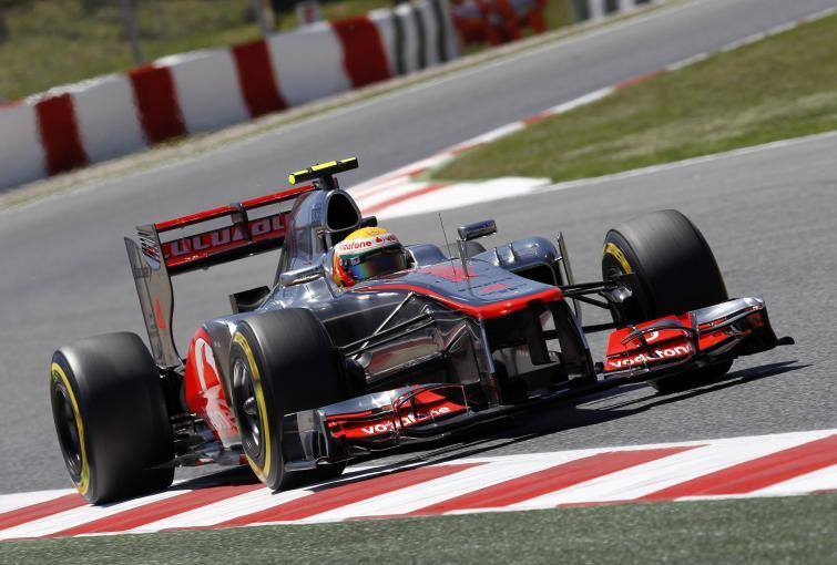 Hamilton ukarany - pole position do GP Hiszpanii dla Maldonado