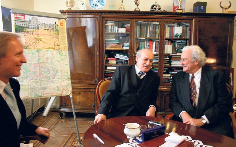Prezydent Jerzy Kropiwnicki w rozmowie z Robem Krierem, wybitnym architektem