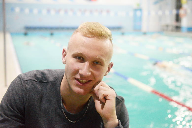 Na początku grudnia 2015 roku pływak Kornera Zielona Góra zdobył dwa brązowe medale mistrzostw Europy (na 50 i 100 m stylem dowolnym). Później dołożył