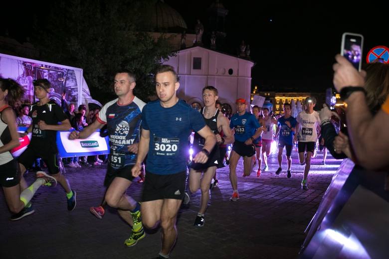 Cracovia Maraton 2018 Bieg Nocny Na 10 Km Przebieglo 3500 Osob Zdjecia Wideo Wyniki Gazetakrakowska Pl