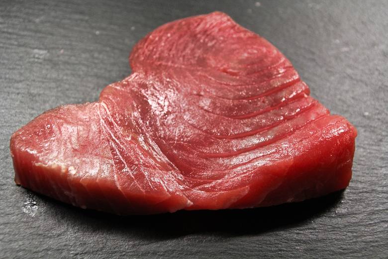 Stek z tuńczyka to ciekawa odmiana w porównaniu do steku wołowego