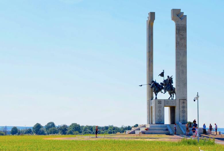 Pomnik Chwały Kawalerii i Artylerii Konnej w Wolicy Śniatyckiej