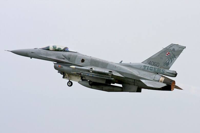 Polskie samoloty F-16 będą brać udział w misji Baltic Air Policing i strzec nieba krajów bałtyckich.