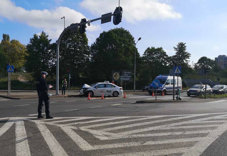 Do wypadku doszło na skrzyżowaniu ul. Wrocławskiej i Konstytucji 3 Maja w Zielonej Górze.