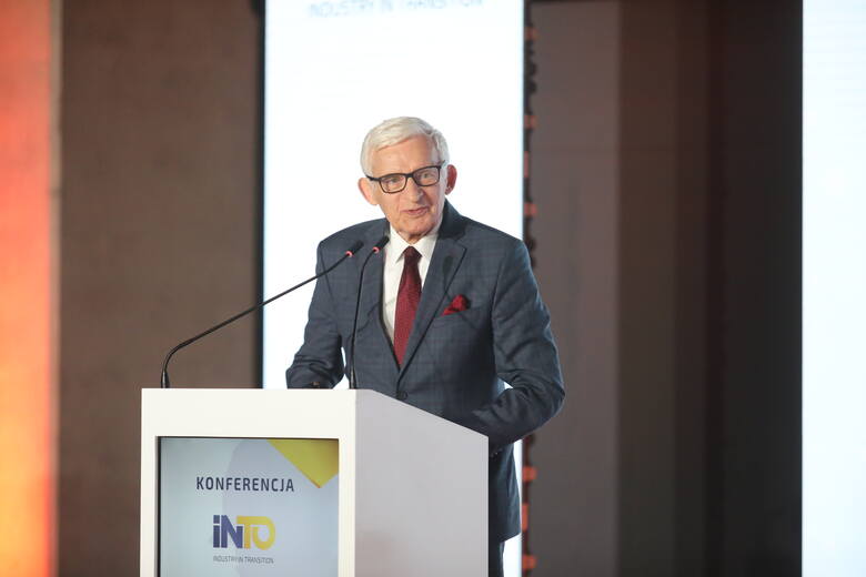 Prof. Jerzy Buzek: "Zaczynam obawiać się o polski los w ramach Unii Europejskiej"