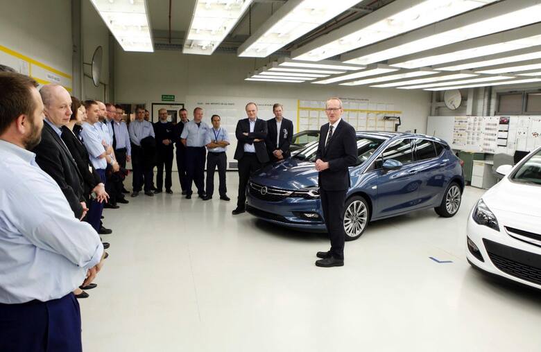 Dyrektor generalny firmy Opel, Karl-Thomas Neumann, odwiedził zakład w Gliwicach krótko po Międzynarodowym Salonie Motoryzacyjnym w Genewie, gdzie nowy