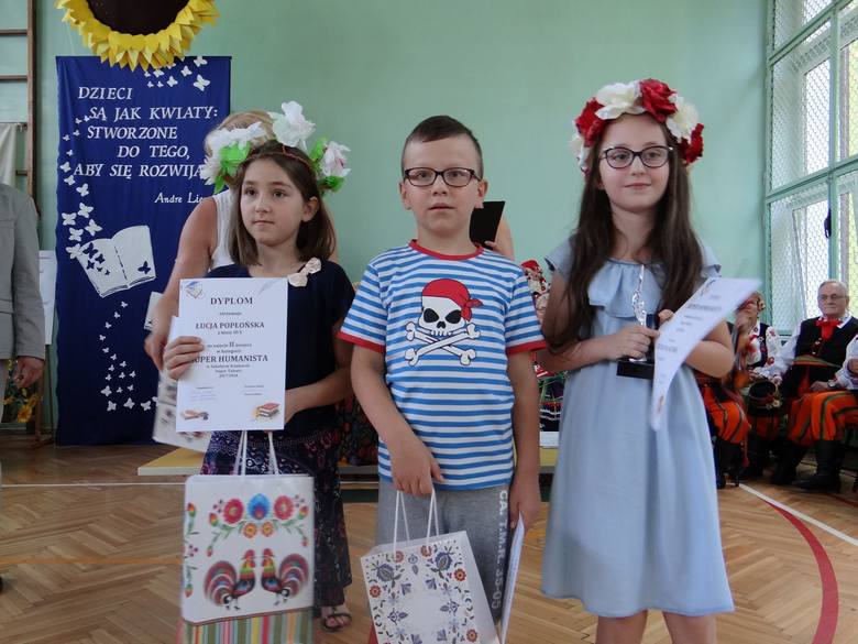 Święto Szkoły na ludową nutę w SP nr 2 w Skierniewicach pod hasłem "Mam talent"[ZDJĘCIA]