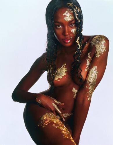 Fot. Pirelli: Wydanie na rok 1995 – Na zdjęciach uznawanych za najbardziej zachwycające w historii kalendarza, supermodelki Naomi Campbell, Christy Turlington,