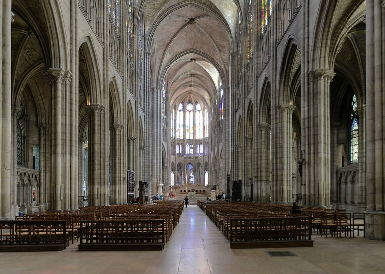 Wnętrze bazyliki Saint-Denis