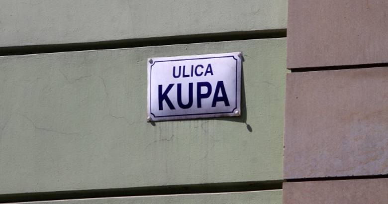 Kupa Jedna z najsłynniejszych ulic, znajdująca się na krakowskim Kazimierzu. Wiele osób choć raz zaśmiało się słysząc lub widząc nazwę ulicy, jednak