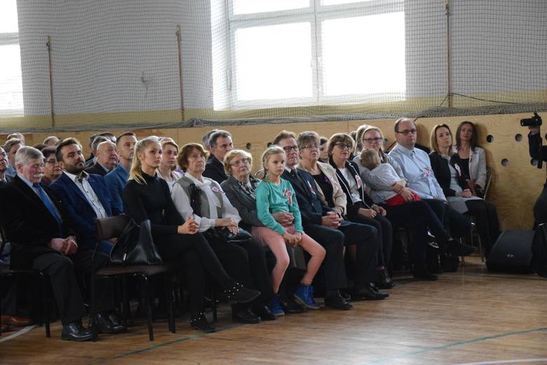 W szkole w Zduńskiej Dąbrowie przypomniano bohaterską łączniczkę Batalionów Chłopskich [ZDJĘCIA]