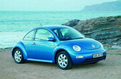 3 (Fot. Volkswagen) – Również VW New Beetle za takowy może uchodzić. Nie jest tani, ale trendy.