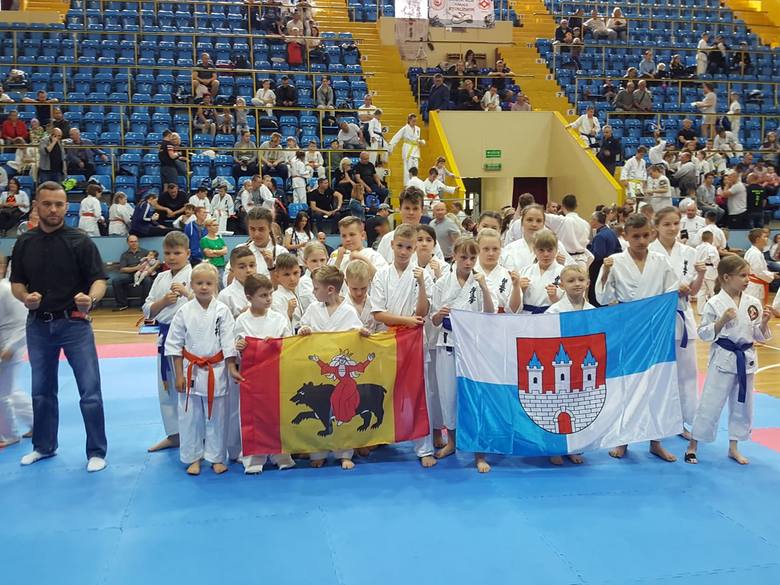 16 medali RKKK na VI Świętokrzyskiej Lidze Karate Koronea Cup [ZDJĘCIA]
